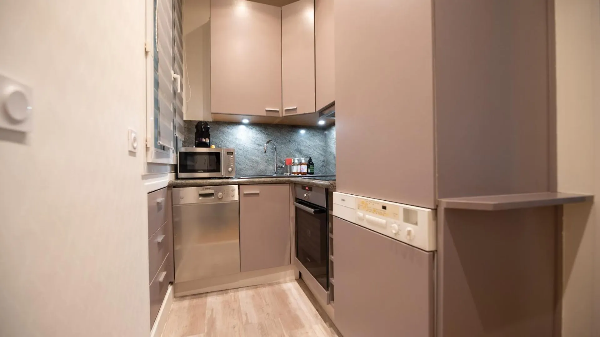 Cia - Trocadero, Cosy & Cute Flat Apartment Paris France
